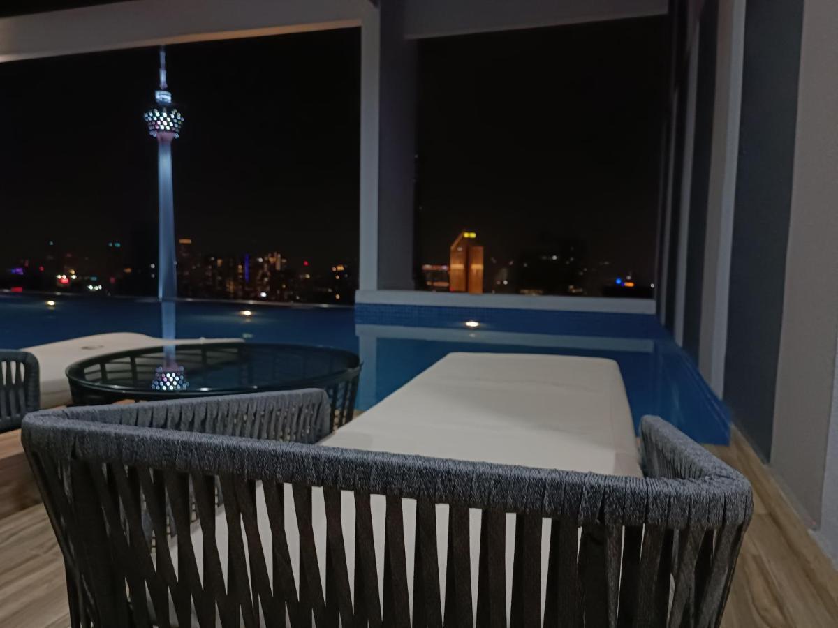Lx 39A Balcony Klcc View 1 Bedroom Infinity Pool Kuala Lumpur Exteriér fotografie