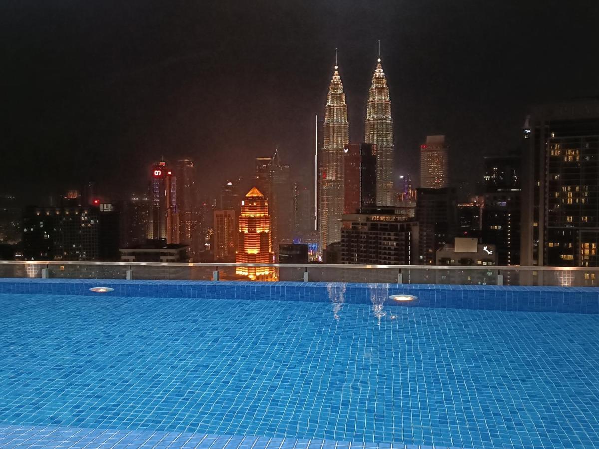 Lx 39A Balcony Klcc View 1 Bedroom Infinity Pool Kuala Lumpur Exteriér fotografie