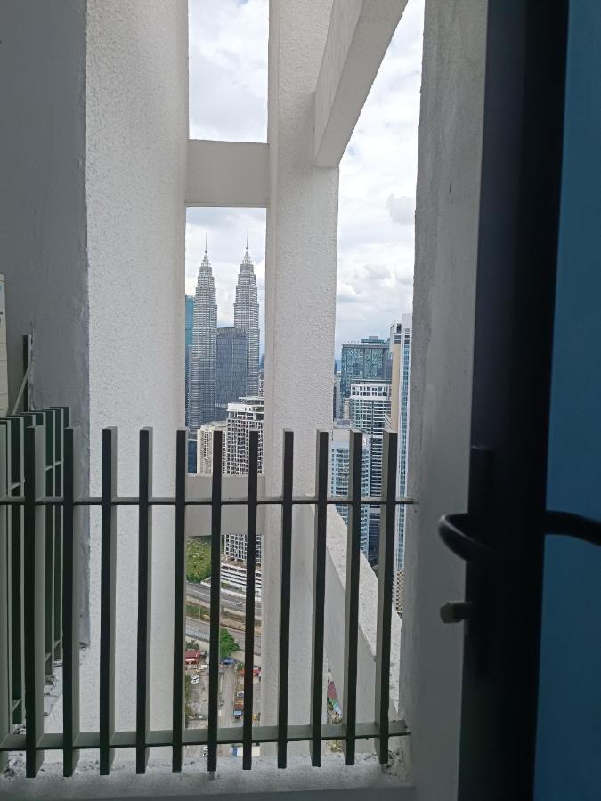 Lx 39A Balcony Klcc View 1 Bedroom Infinity Pool Kuala Lumpur Exteriér fotografie