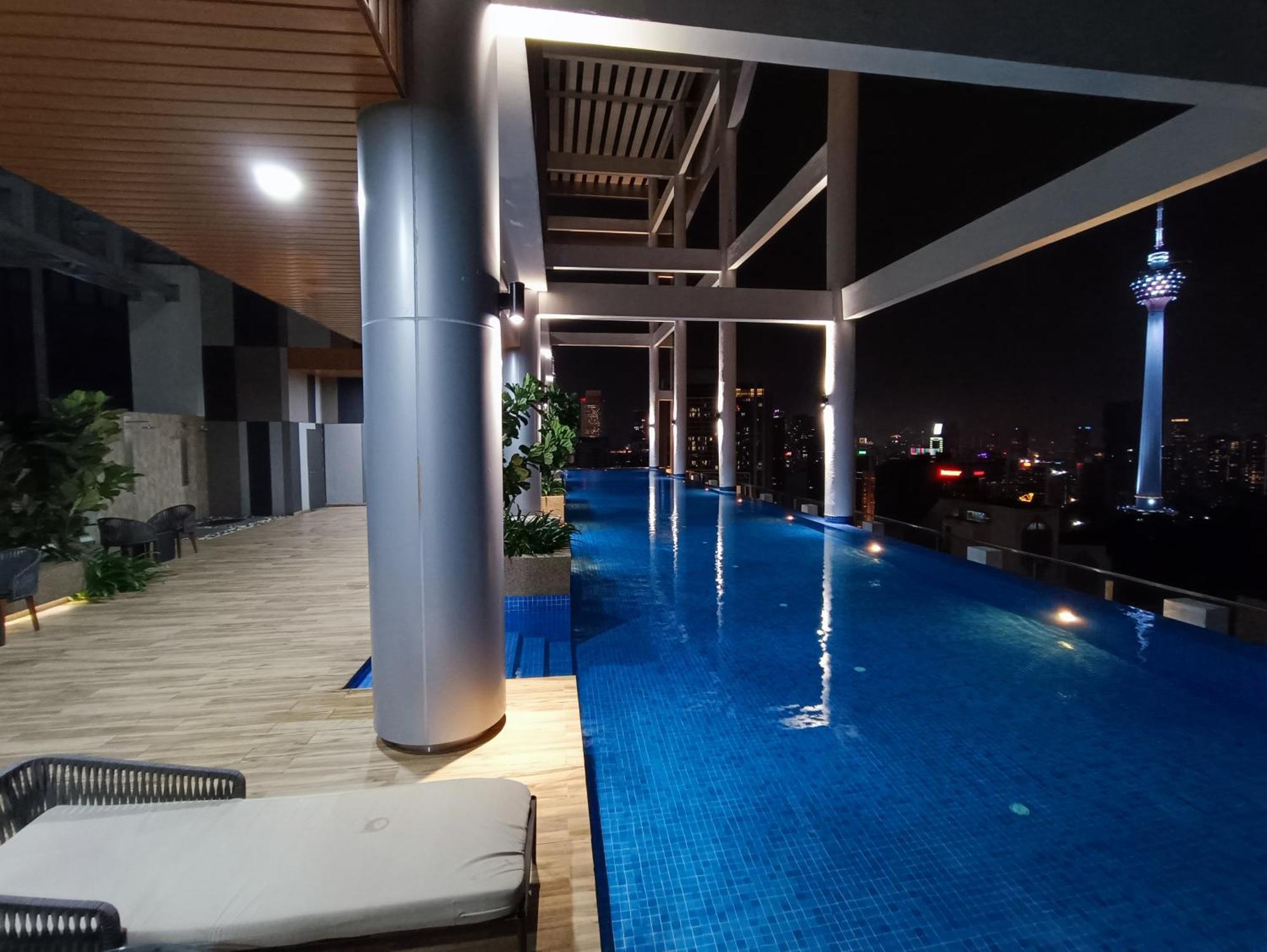 Lx 39A Balcony Klcc View 1 Bedroom Infinity Pool Kuala Lumpur Exteriér fotografie