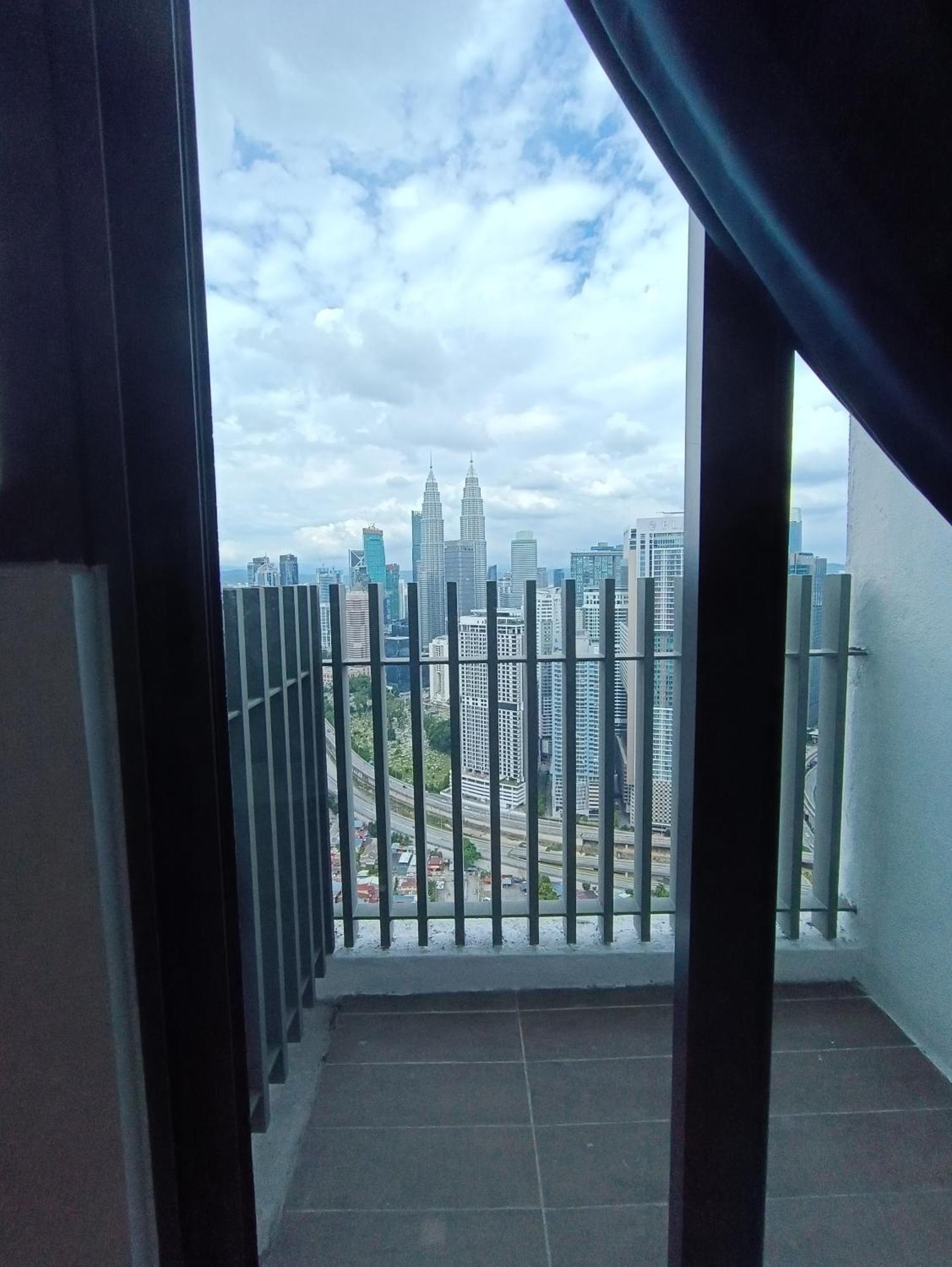 Lx 39A Balcony Klcc View 1 Bedroom Infinity Pool Kuala Lumpur Exteriér fotografie